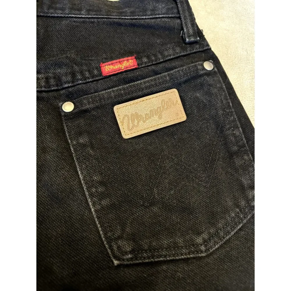 Vintage Wrangler red tab cut off shorts, size 3x34 - Picture 3 of 9